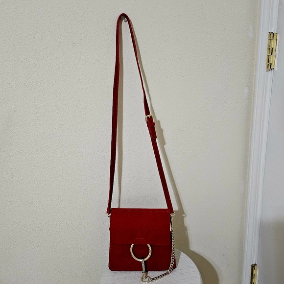 Red velvet with gold chains ♥️  shoulder bag - Picture 6 of 6